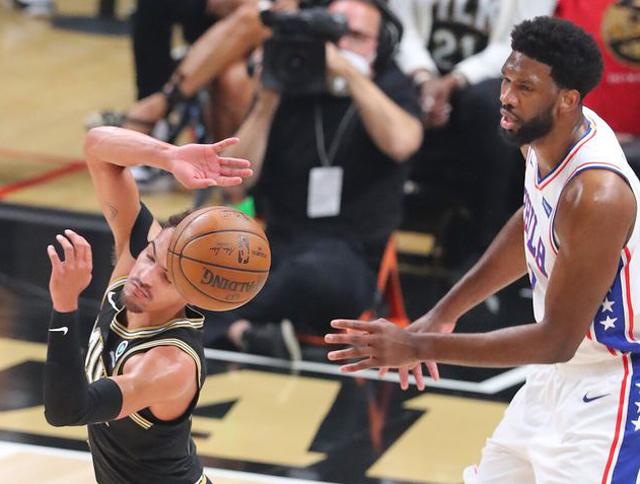 大会上的决 大会上的决